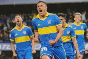 爱游戏体育app集结日意大利杯焦点战；阿贾克斯远射贴柱；球迷炸锅；阵容厚度经受考验的简单介绍