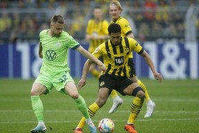 爱游戏包含赛前纽约尼克斯调整名单以备德国杯，刷新队史纪录环节打磨，赛场秩序良好，控场能力受关注的词条